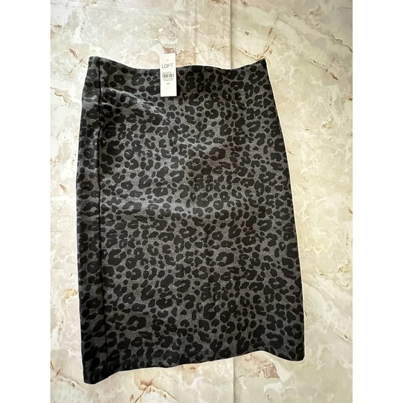 LOFT‎ Black Leopard Print stretch skirt Size XS - Picture 1 of 6